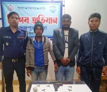 ফটিকছড়ির ভূজপুরে অস্ত্রসহ গ্রেপ্তার ২