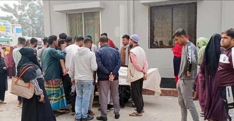 মুন্সিগঞ্জে প্রশিক্ষণের গাড়ি নিয়ন্ত্রণ হারিয়ে খাদে, নিহত ১