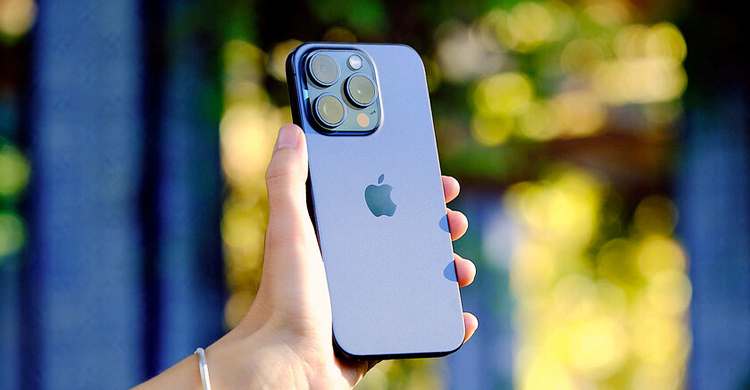 আইফোন ১৫ বিস্ফোরণ ঠেকাতে যা করবেন