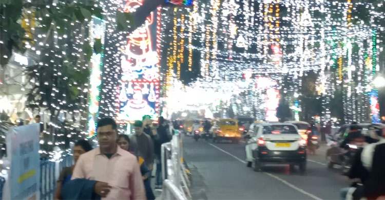 বর্ষবরণে কলকাতাজুড়ে বাংলাদেশি পর্যটকদের ভিড়