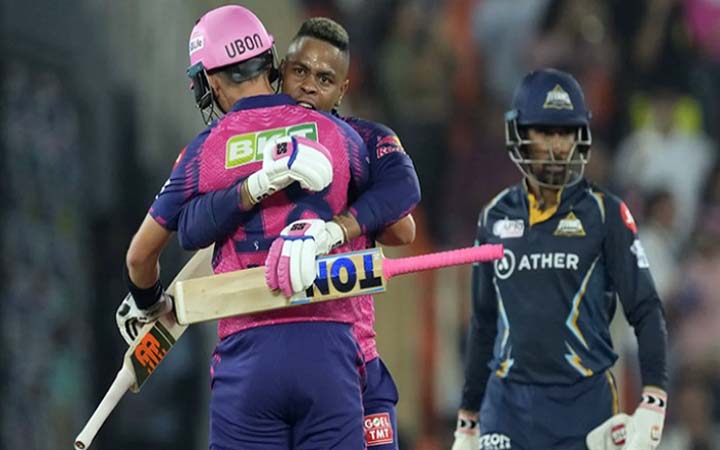 গুজরাটকে হারিয়ে শীর্ষে রাজস্থান