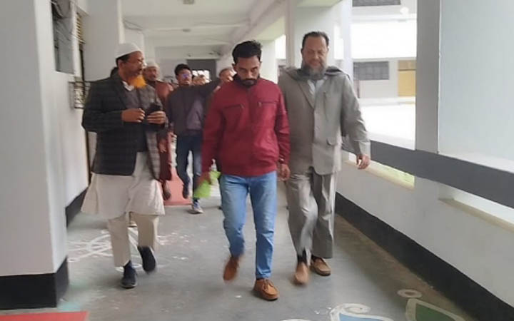 আটক ইবি ছাত্রলীগ নেতার বিরুদ্ধে প্রশাসনের মামলা, আদালতে প্রেরণ