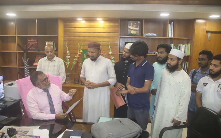 ইকসু গঠনসহ ১০ দাবিতে ইসলামী ছাত্র আন্দোলনের স্মারকলিপি