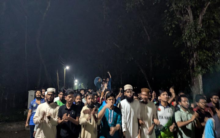ইবি শিক্ষার্থী সাজিদকে শ্বাসরোধে হত্যা; বিচারের  দাবিতে বিক্ষোভ