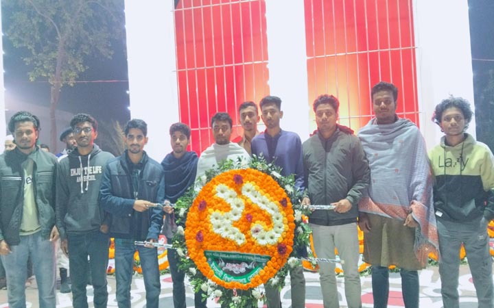 ভাষা শহীদদের স্মরণে ইবি প্রেসক্লাবের শ্রদ্ধাঞ্জলি নিবেদন