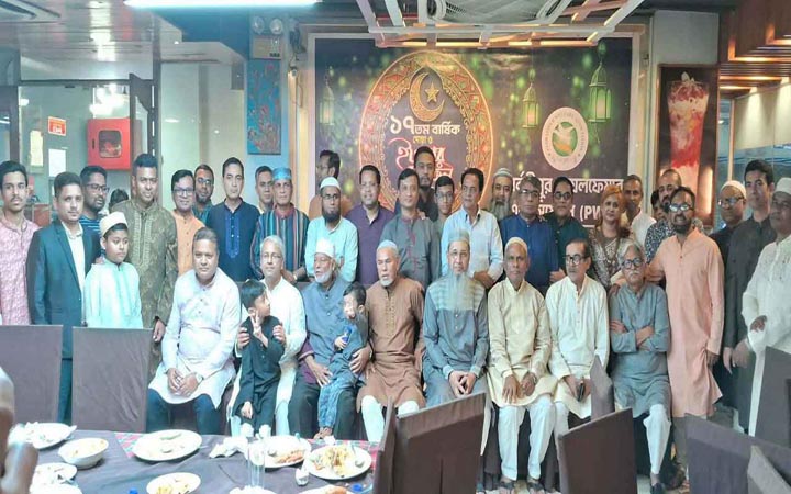 পার্বতীপুর ওয়েলফেয়ার অ্যাসোসিয়েশনের ইফতার ও দোয়া মাহফিল