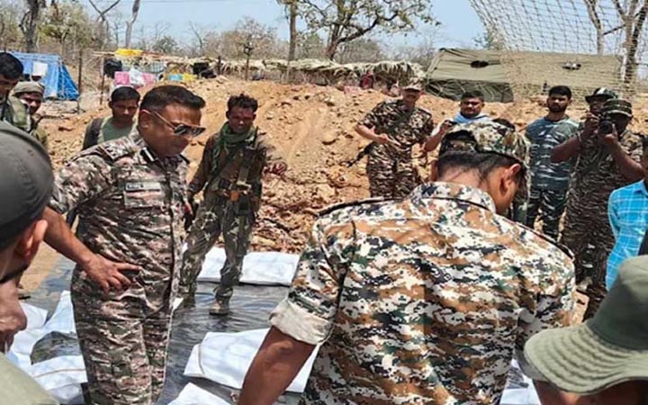 ভারতে পুলিশের অভিযানে ১৩ মাওবাদী বিদ্রোহী নিহত