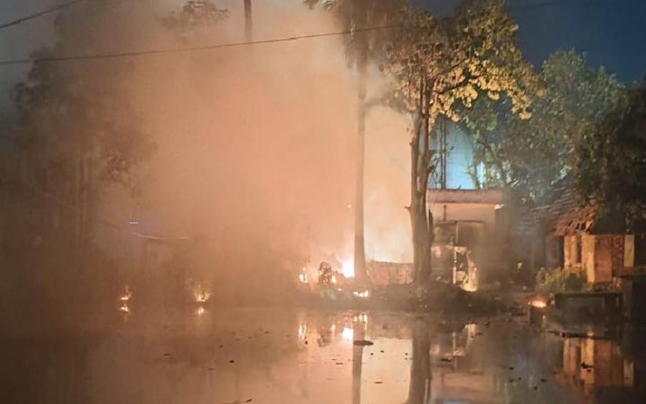 পশ্চিমবঙ্গের ডায়মন্ড হারবার থানা এলাকায় বড় বিস্ফোরণ