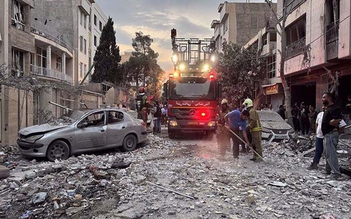 ইরানে ইসরাইলি হামলায় নিহত ৬২৭