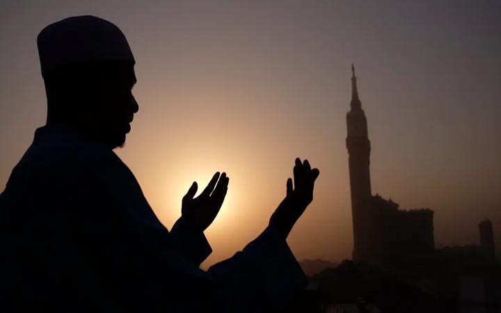 জুমার নামাজের ফজিলত ও বিশেষ আমল