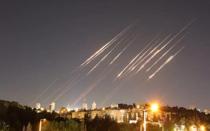 জ্বলছে তেল আবিব ও জেরুজালেম