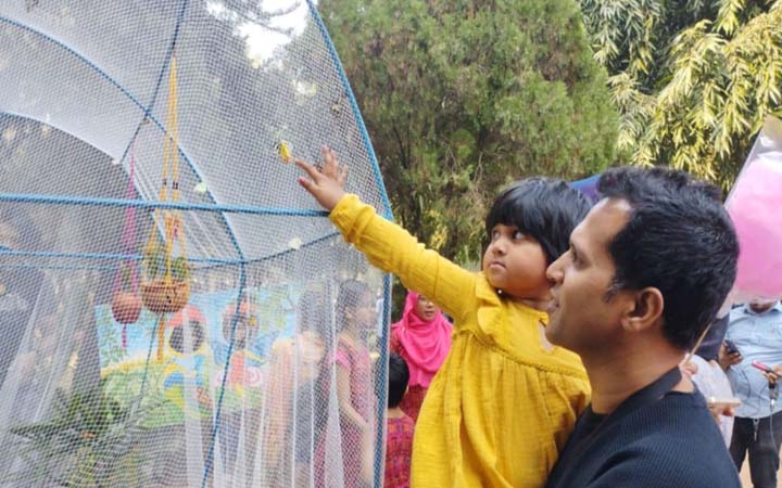 জাবিতে মুগ্ধতা ছড়ালো বর্ণিল প্রজাপতি মেলা