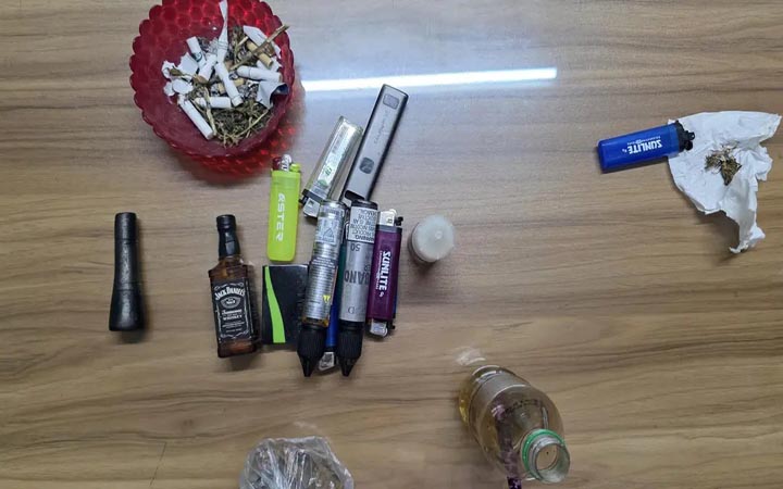 জাবিতে নবাব ফয়জুন্নেসা হলে মাদকদ্রব্যসহ ছাত্রী আটক