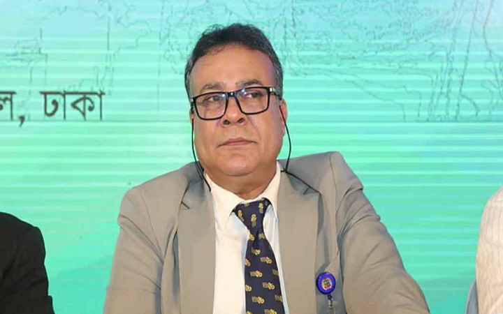 ‘পাঠ্যক্রমে ইংরেজি ও আইসিটি বাধ্যতামূলক করা হয়েছে’