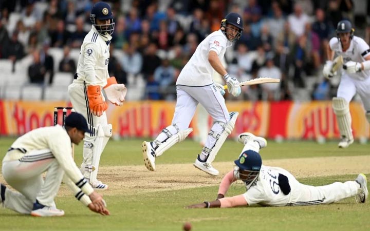 লাল বলের রোমাঞ্চ ছড়িয়ে ভারতকে হারাল ইংল্যান্ড