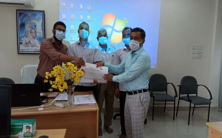 পাবনায় শিক্ষকদের দু’সপ্তাহের কম্পিউটার বেসিক প্রশিক্ষণ সম্পন্ন