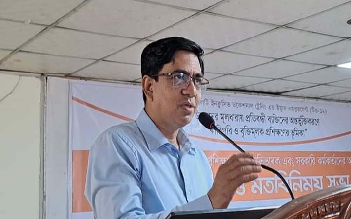 ঢাকা বিভাগের শ্রেষ্ঠ জেলা প্রশাসক কামরুল আহসান