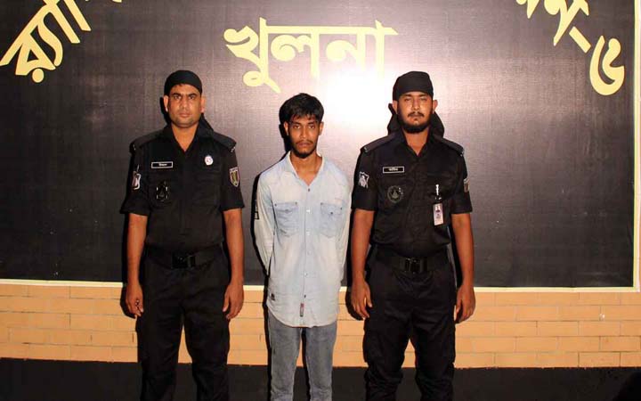খুলনায় ওয়ান শুটারগানসহ যুবক গ্রেফতার