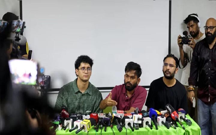 নতুন করে আন্দোলনে নামছে ককরোচ জনতা পার্টি