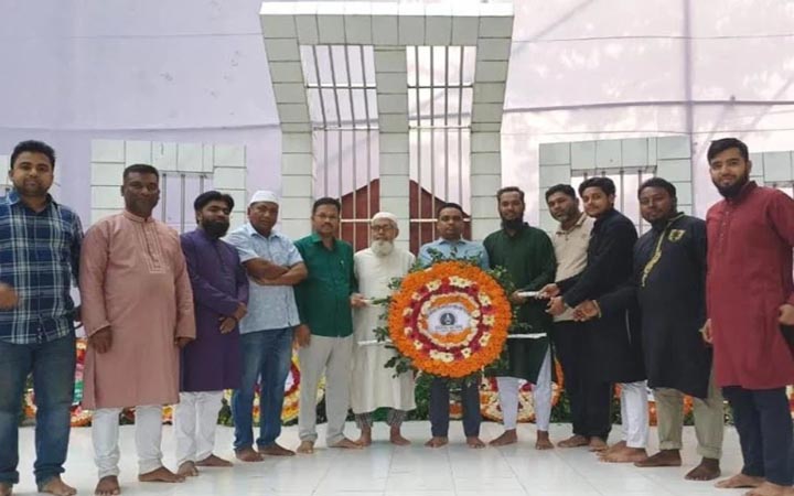 লাকসামে স্বাধীনতা দিবসে শহীদদের প্রতি শ্রদ্ধা