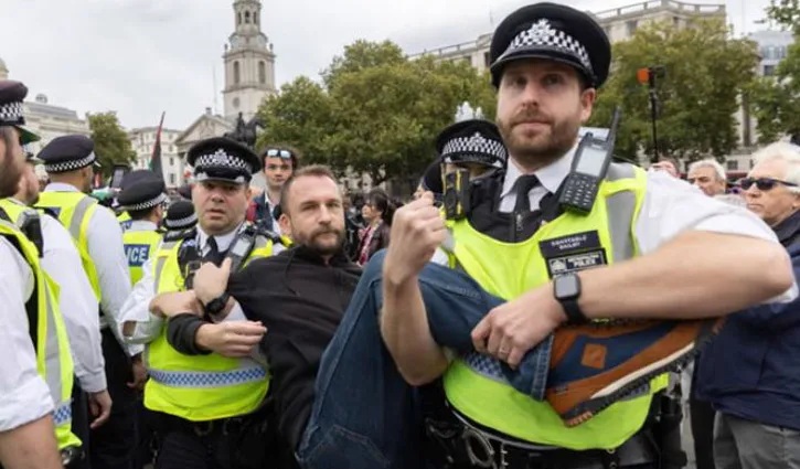 ফিলিস্তিনপন্থি সংগঠনের পক্ষে বিক্ষোভ করায় লন্ডনে গ্রেপ্তার ৫০০ জন