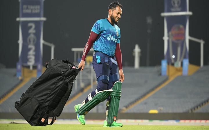 মাইলফলক ছোঁয়ার অপেক্ষায় মুশফিক