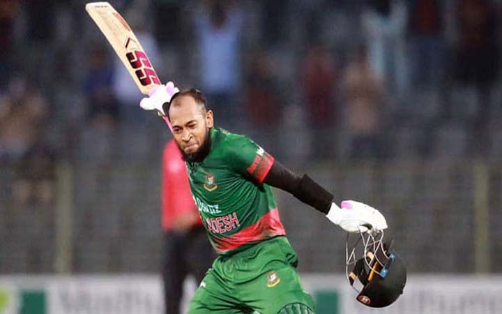 এক ম্যাচে দুই মাইলফলক মুশফিকের