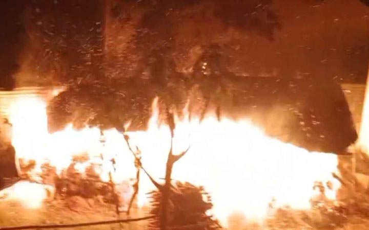 মাদারীপুরে পটকা বাজি ফোটাতে গিয়ে আগুন