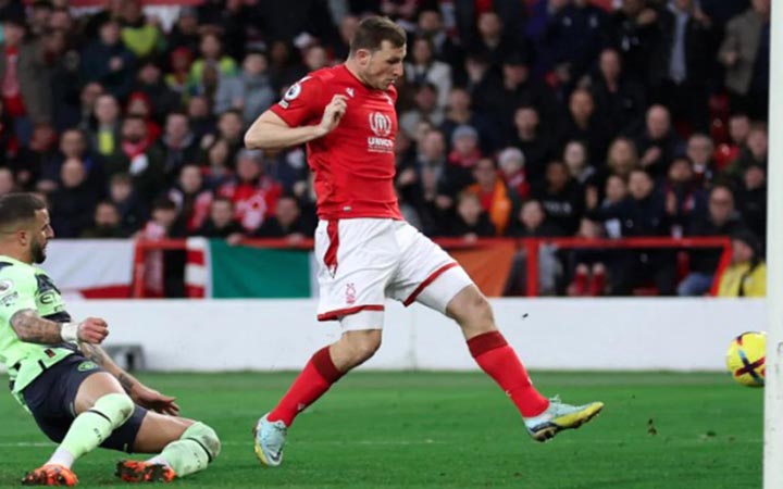 শেষ মুহূর্তের গোলে নটিংহ্যামের কাছে হারল ম্যানসিটি