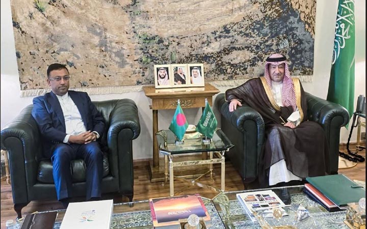 সৌদি উপপররাষ্ট্রমন্ত্রীর সঙ্গে প্রধানমন্ত্রীর পররাষ্ট্রবিষয়ক উপদেষ্টার সাক্ষাৎ