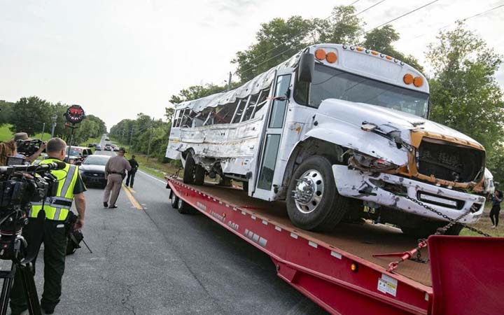 মিসিসিপিতে বাস দুর্ঘটনায় শিশুসহ আটজন নিহত