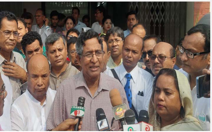 বিরোধীরা আন্দোলনে নামলে আমাদের ‘পাল্টা আন্দোলন’ হবে: পাবনায় কৃষিমন্ত্রী