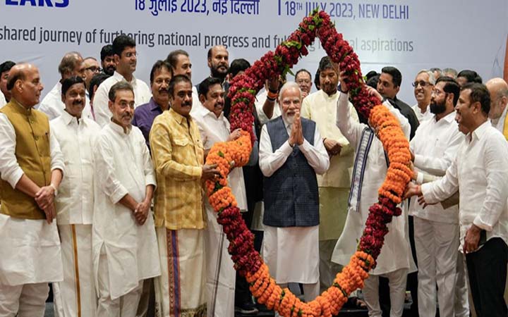 বিরোধীদের ২৬ দলের বিপরীতে মোদীর ৩৮ দলীয় জোট