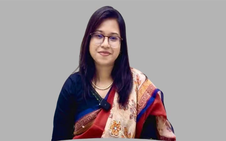 বাবা হারালেন এনসিপি নেত্রী মনিরা শারমিন