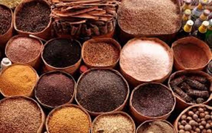 ঈদের আগমুহূর্তে দ্বিগুণ দামে কিনতে হচ্ছে মসলা
