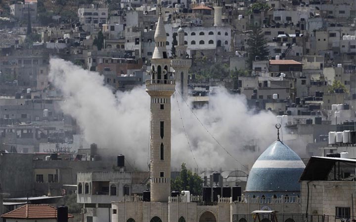 এবার পশ্চিমতীরের মসজিদে হামলা চালিয়েছে ইসরাইল