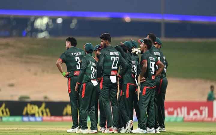 ওয়ানডেতে ৪০০ রানের ক্লাবে নেই বাংলাদেশ, পিছিয়ে জিম্বাবুয়েরও