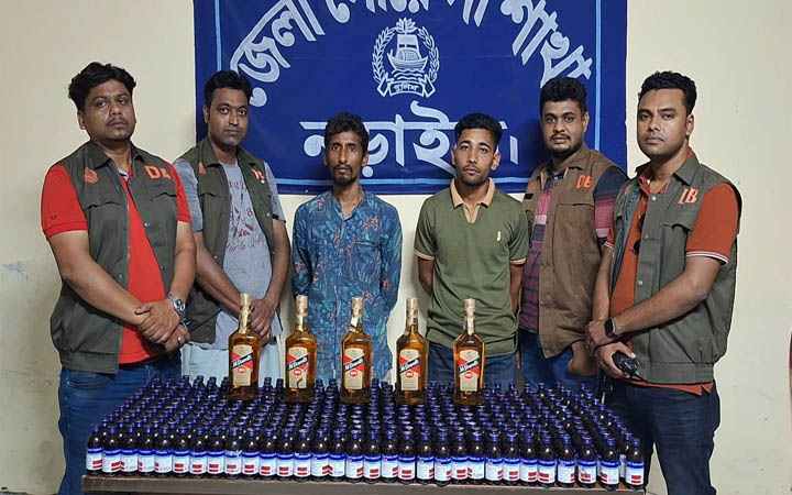 নড়াইলে প্রাইভেট কারে মিলল ৮ লাখ টাকার মাদক, আটক ২