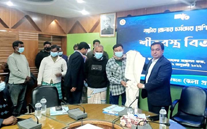 ডিসির উপহার পেলেন ৭৬ চর্মকার