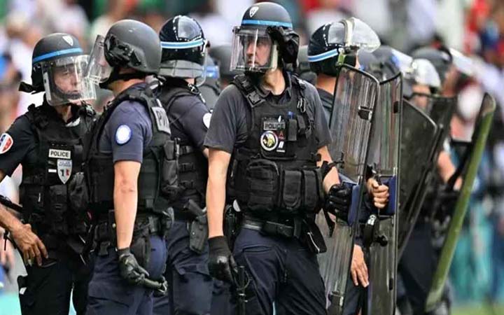 রাতে চ্যাম্পিয়নস লিগ ফাইনাল, বাড়তি সতর্কতা প্যারিসে