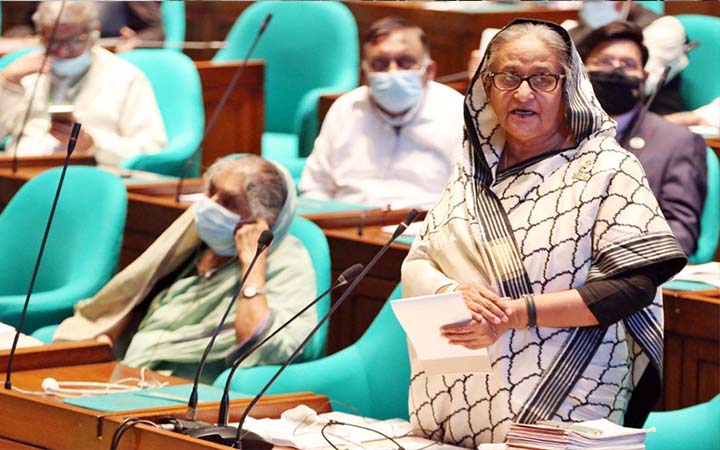 টিকার আওতায় আসছে ১২ বছর বয়সী শিক্ষার্থীরা: সংসদে প্রধানমন্ত্রী