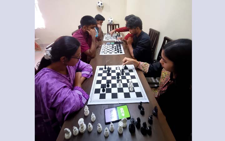 পাবিপ্রবি স্পোর্টস ক্লাবের আয়োজনে অন্তঃবিশ্ববিদ্যালয় দাবা প্রতিযোগিতা অনুষ্ঠিত