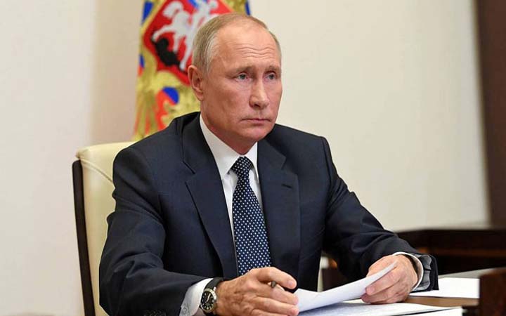 রাষ্ট্রীয় নথিপত্রে বিদেশি শব্দ নিষিদ্ধ করলেন পুতিন