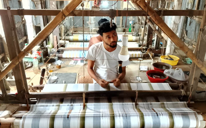 পাবনার চাচকিয়া লুঙ্গি খ্যাতি অর্জন করেছে, রপ্তানি হচ্ছে বিদেশে