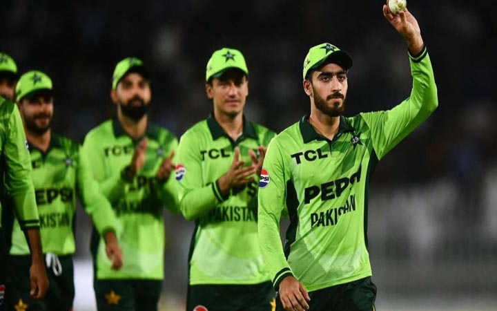 পাকিস্তানের কাছে পাত্তাই পেল না অস্ট্রেলিয়া