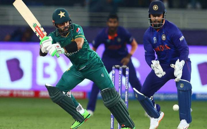 বিশ্বকাপ ইতিহাসে প্রথমবার ভারতকে হারালো পাকিস্তান