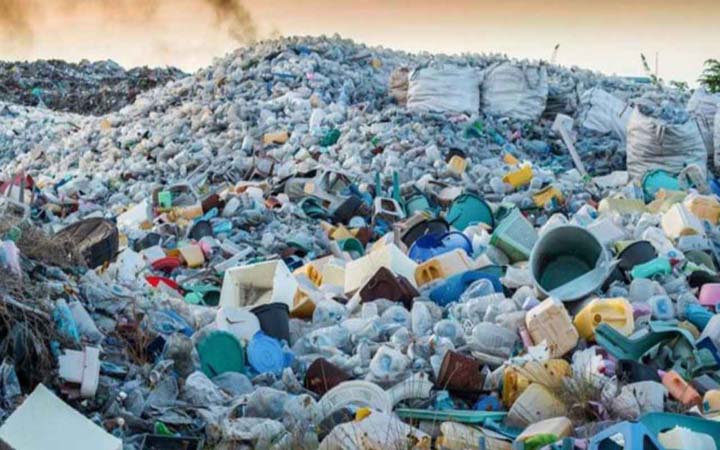 পরিবেশ সুরক্ষায় প্লাস্টিক বর্জনের আহ্বান