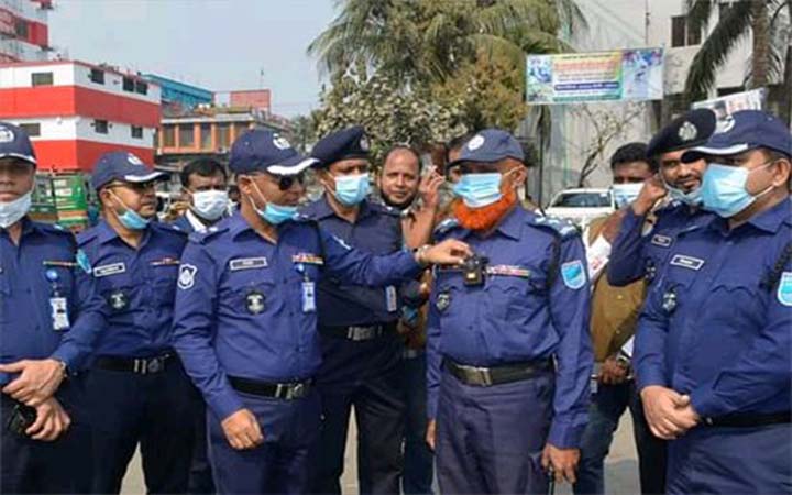 মুন্সিগঞ্জে পুলিশের 'বডি ওর্ন' ক্যামেরা উদ্বোধন
