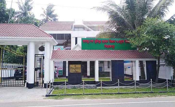 গাজায় ইসরায়েলির হামলার প্রতিবাদে পিবিপ্রবির ক্লাস-পরীক্ষা বন্ধ