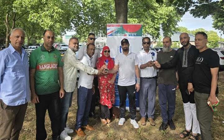 ইউকে-বাংলা রিপোর্টার্স ইউনিটির ব্যাডমিন্টন টুর্নামেন্ট